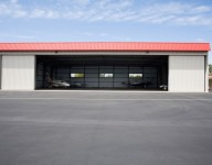hangares-metalicos-prefabricados-naves-prefabricadas-para_aviacion-puerta